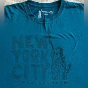 Quicksilver New York City Tshirt. Size Large. Blue. NewYorkCity-StatueofLiberty